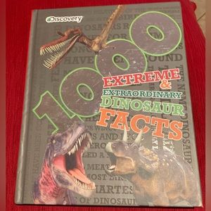 1000 Extreme & Extraordinary Dinosaur Facts (Discovery Kids) Hardcover Book
